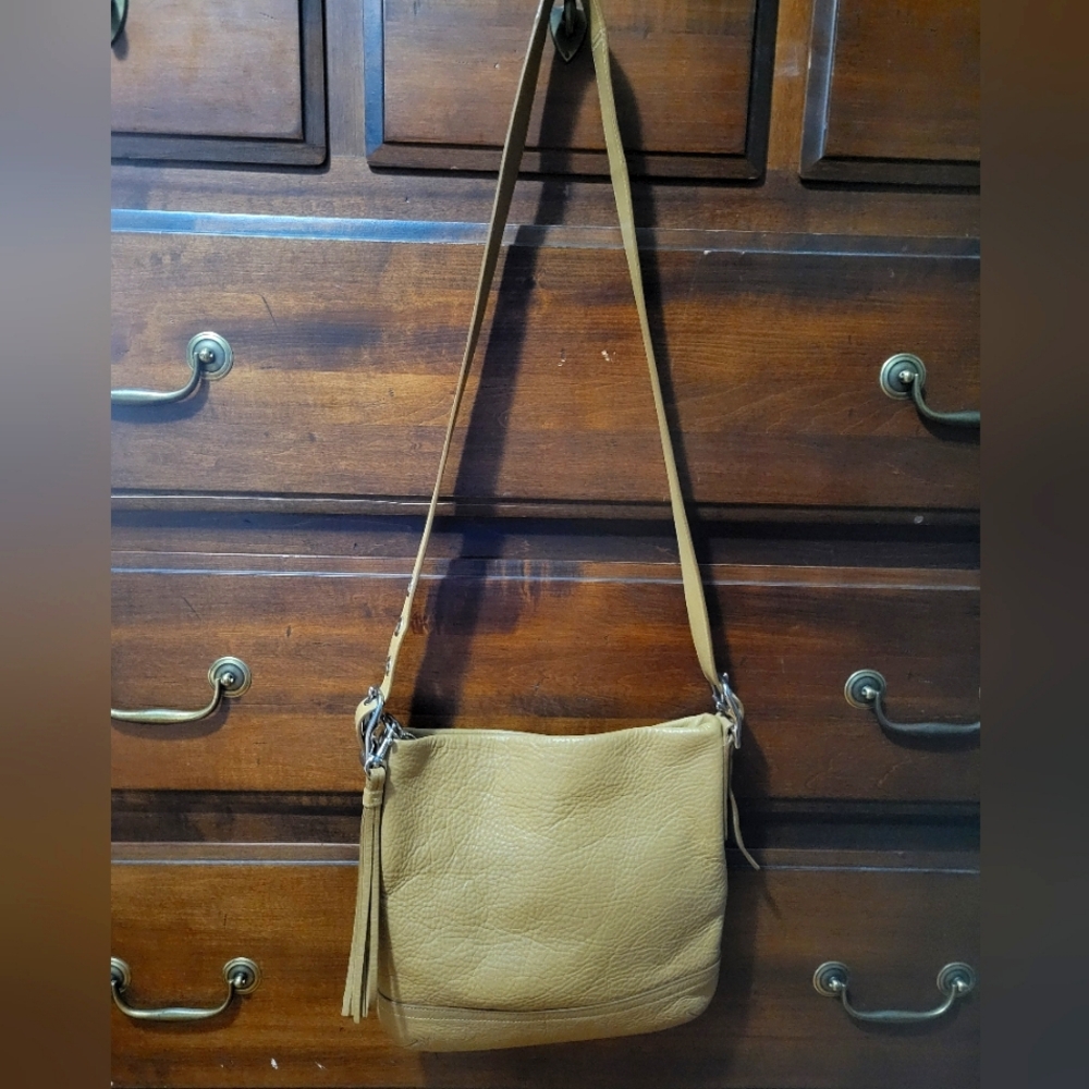 Coach Tan Leather Crossbody/Shoulder Purse Handbag